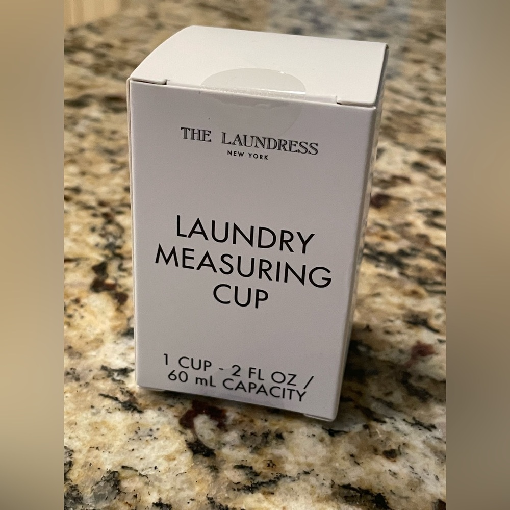 Laundry Measuring Cup - Picture 2 of 2